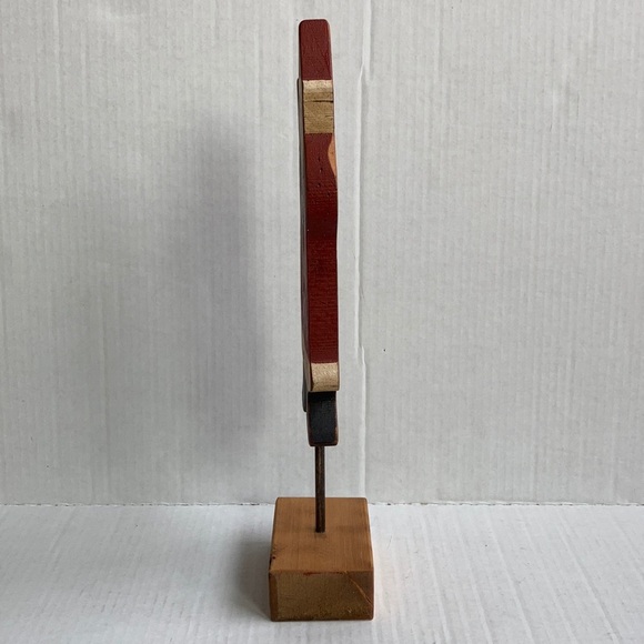 Vintage 1983 wood carved painted Santa Christmas tree on pedestal - Picture 6 of 11